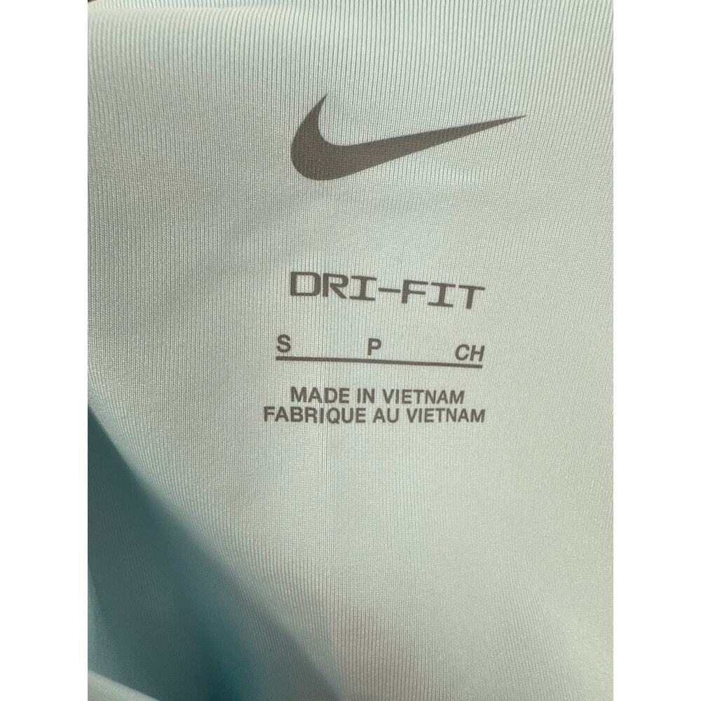 Women's Nike Training Shorts Glacier Blue Small - Picture 3 of 5
